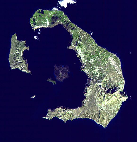 Kaldera Santorini na zdjęciu satelitarnym (fot. NASA PD)