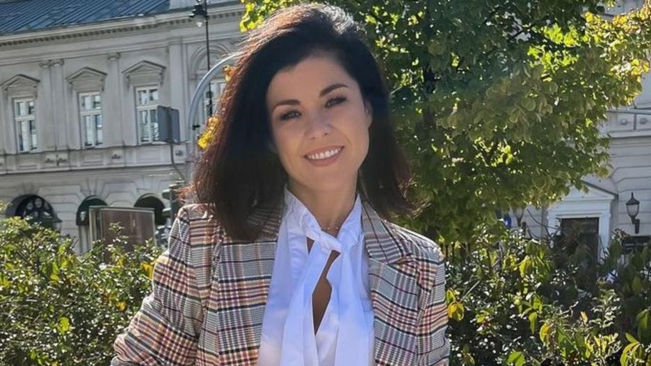 Katarzyna Cichopek uwielbia nosić bluzki koszulowe 