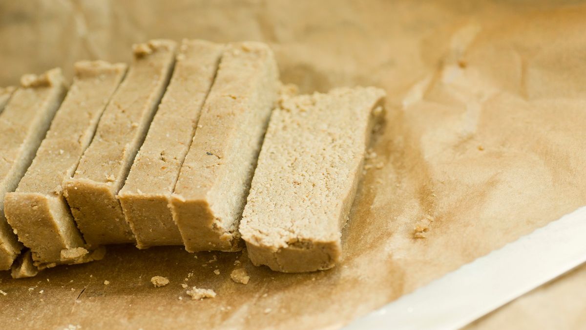 Chałwa to obłędna przekąska z PRL. Fot. AdobeStock