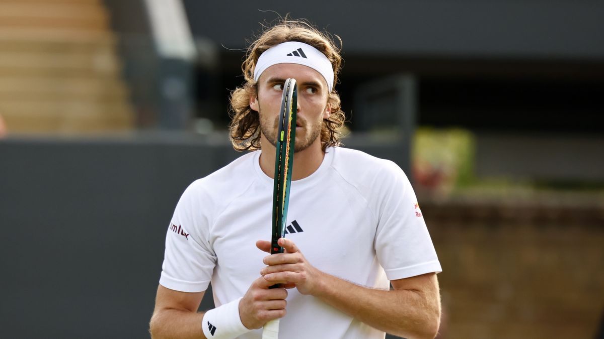 PAP/EPA / Tolga Akmen / Na zdjęciu: Stefanos Tsitsipas