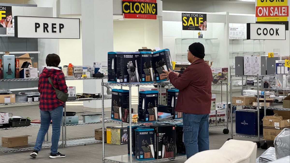 Macy's zamyka dwa obiekty. Szykują się zwolnienia