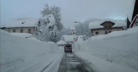 Północne Włochy już toną pod śniegiem. ‘’Bestia ze Wschodu’’ nadchodzi