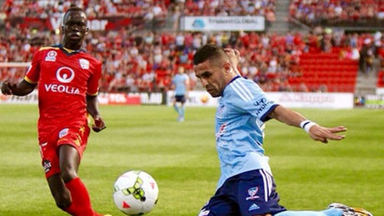 Instagram / @22aliabbas / Ali Abbas w barwach Sydney FC