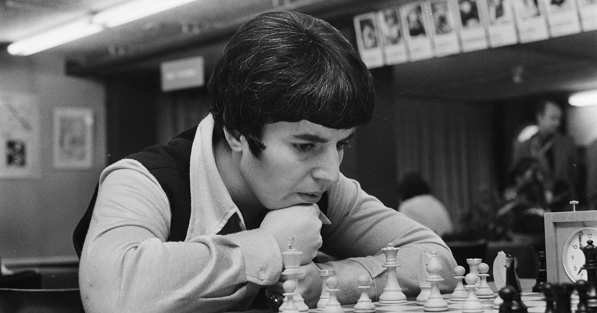 Pierwsza królowa szachów. Regularnie ogrywała mężczyzn