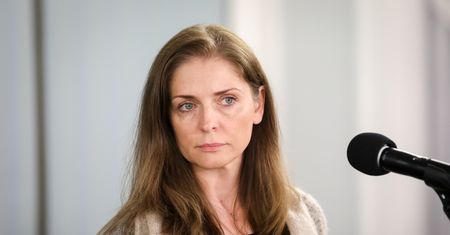 Joanna Mucha krytykuje Andrzeja Dudę. "W ostrym cieniu mgły albo w Bieszczadach"