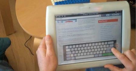 CrunchPad - prototyp taniego tabletu internetowego