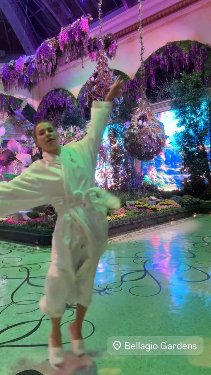 Maja Bohosiewicz spaceruje po Las Vegas w szlafroku