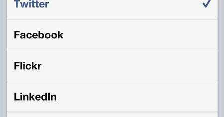 iOS 5 nie tylko z obsługą Twittera, ale również Facebooka, Flickra, MySpace'a