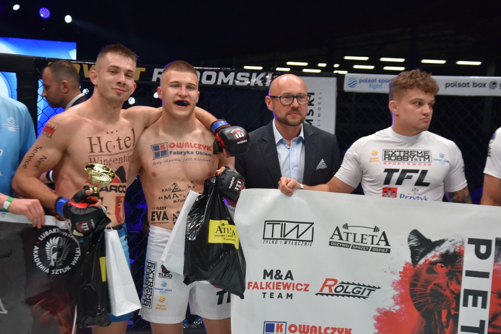 Wielkie emocje podczas walk na gali MMA, ThunderStriuke Fight League 34 w Przytyku