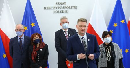 Odeszli z Lewicy, wystartują z PO? Wymowna odpowiedź