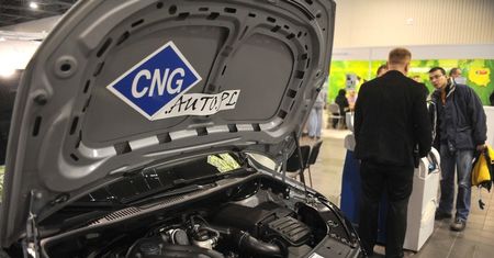 Zerowa akcyza na CNG i LNG do silników spalinowych. Prezydent podpisał nowelizację ustawy