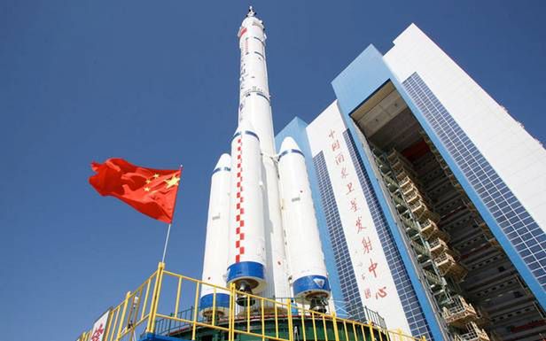 Chiński program kosmiczny. 13 lat temu w Kosmos wyruszył Shenzhou 1