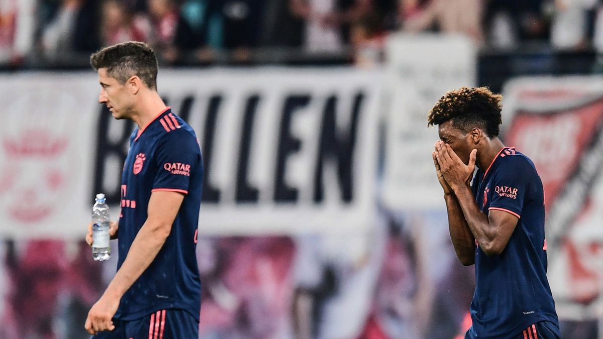 Zdjęcie okładkowe artykułu: PAP/EPA / FILIP SINGER / Na zdjęciu od lewej: Robert Lewandowski i Kingsley Coman