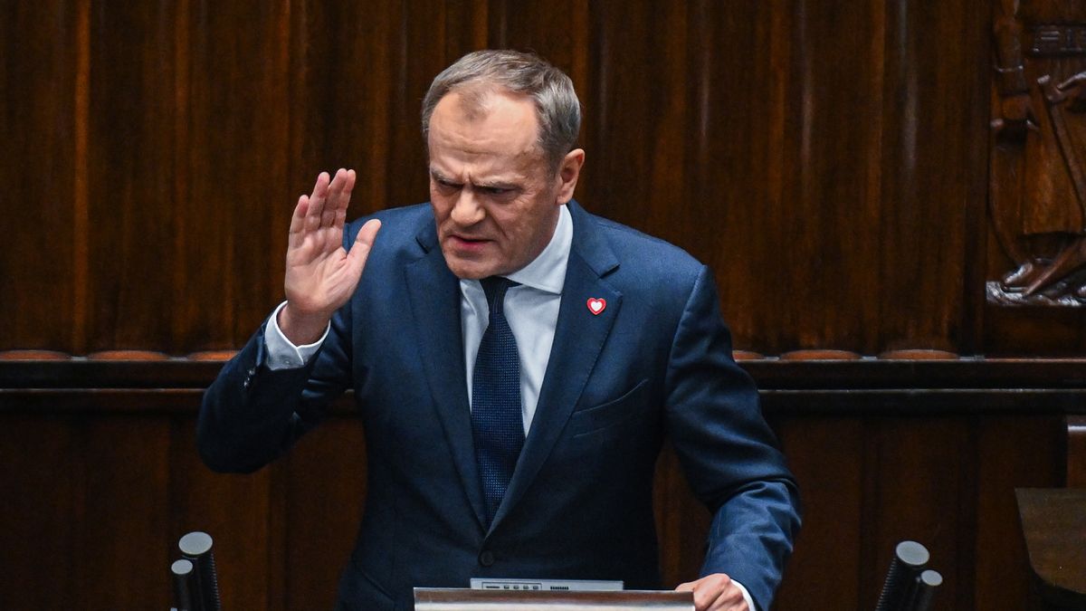 WARSAW, POLAND – DECEMBER 11: The leader of Civic Coalition (KO), Donald Tusk tanks to voters and members of the parliament after receiving a majority of votes to be the next Prime minister during a parliament session on December 11, 2023 in Warsaw, Poland. A coalition of opposition parties, with former prime minister Donald Tusk at the helm, won a majority in October's general election, ending eight years of rule by the Law and Justice (PiS) party.Photo by Omar Marques/Getty Images) (Photo by Omar Marques/Getty Images)