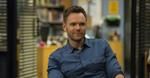 ''A Futile and Stupid Gesture'': Joel McHale jako Chevy Chase