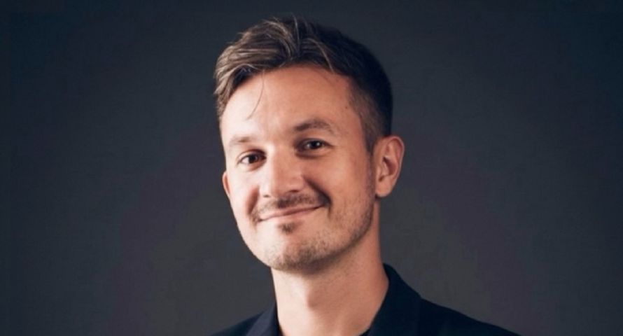 Tomasz Skórzyński w dziale marketingu Nissana