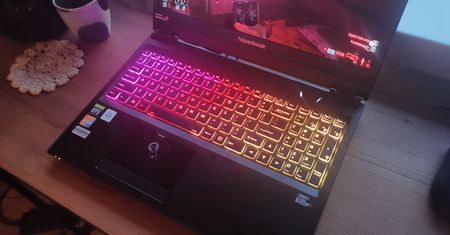 Oto laptop dla graczy, na którym Cyberpunk 2077 śmiga niemal bezproblemowo. Ale nie to jest w nim najciekawsze