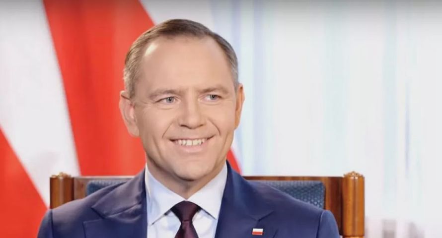 Wywiady z Karolem Nawrockim: milion widzów więcej w Republice niż w wPolsce24