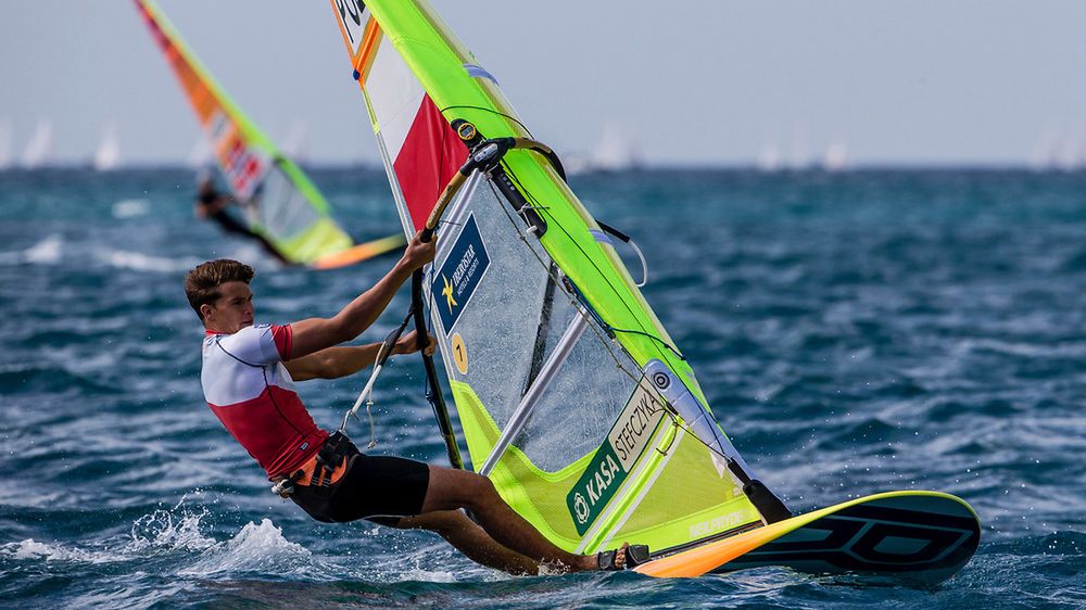 Materiały prasowe / Jesus Renedo / Sailing Energy / Trofeo Princesa Sofia IBEROSTAR / Na zdjęciu: Paweł Tarnowski w olimpijskiej klasie RS:X