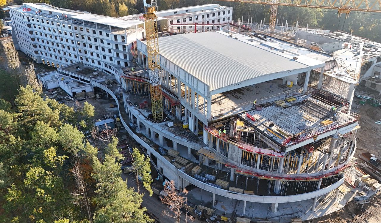 Budują wielkie termy koło Warszawy. Wydobędą wodę z głębokości prawie 2 km