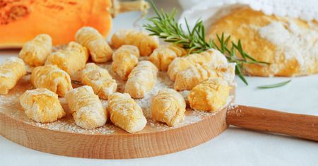 Mięciutkie i pyszne kopytka. Ich kolor to zasługa 1 wartościowego dodatku