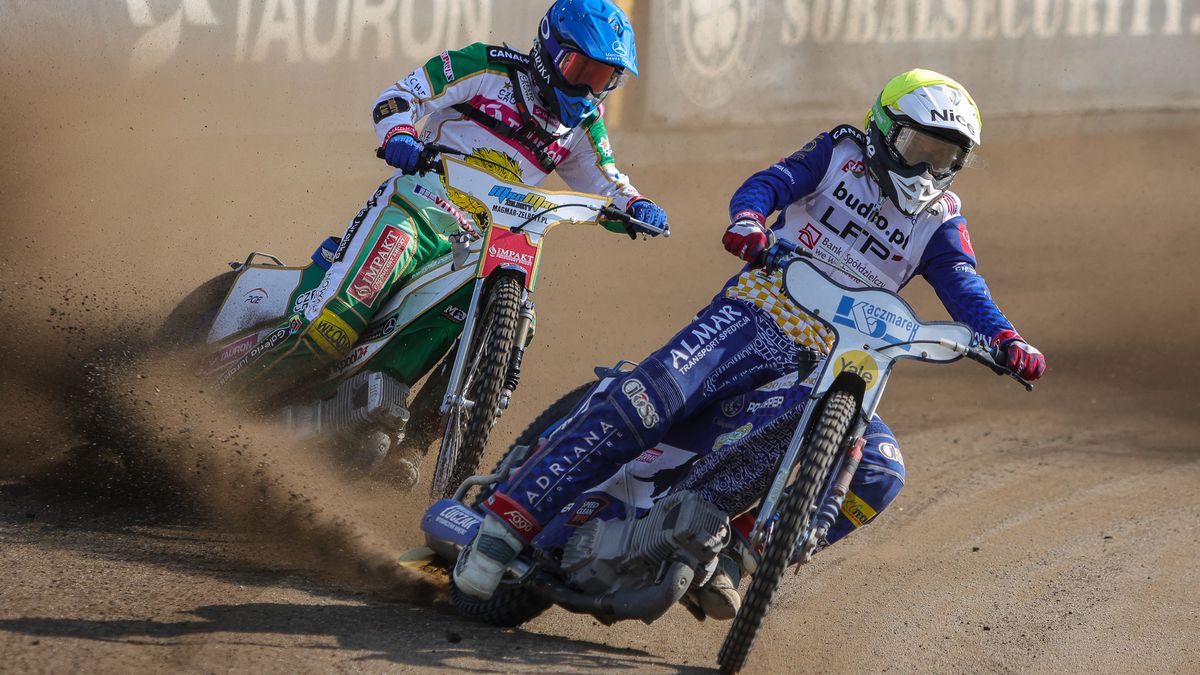 WP SportoweFakty / Patryk Kowalski / Na zdjęciu: Adrian Miedziński (w kasku żółtym)