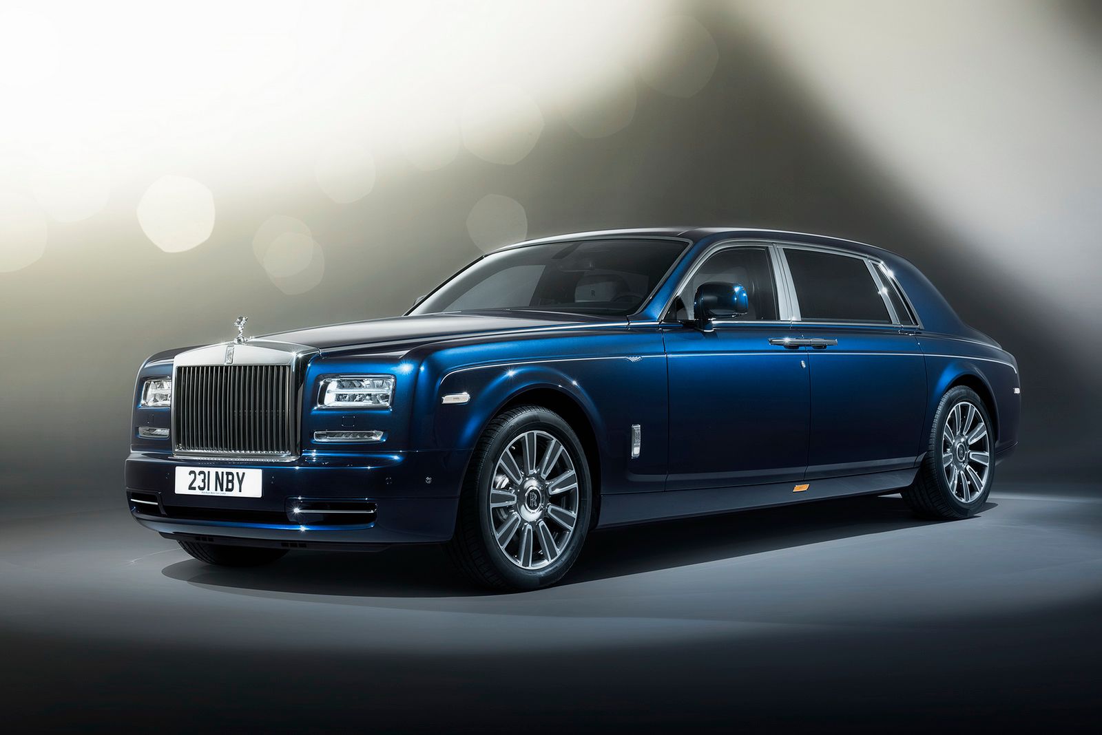 [h2]Rolls-Royce Phantom Limelight[/h2]