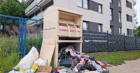 Odbiór tekstyliów i ubrań. Kolejne miasto zmienia zasady