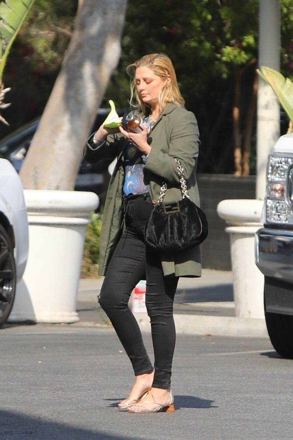 Mischa Barton robi zakupy z chłopakiem