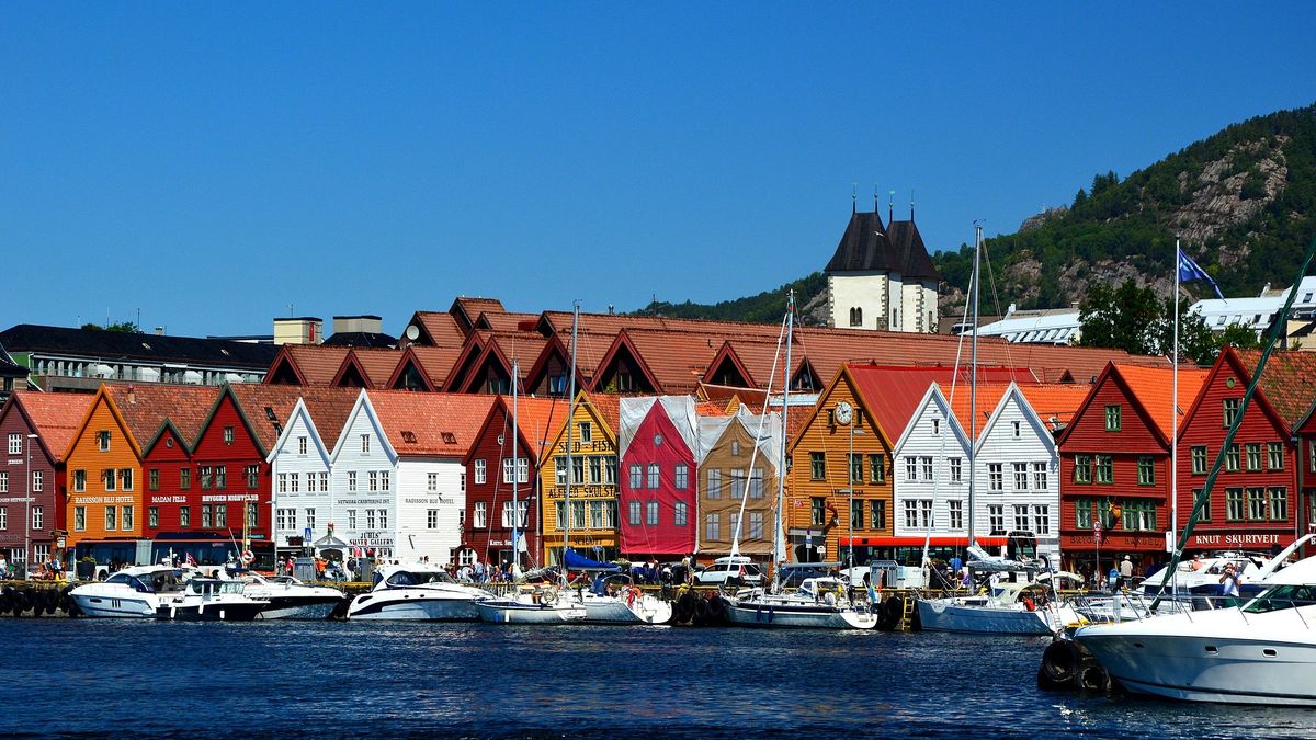 Rząd Norwegii chce organiczyć kontakty międzyludzkie, by zahamować rozprzestrzenianie się pandemii