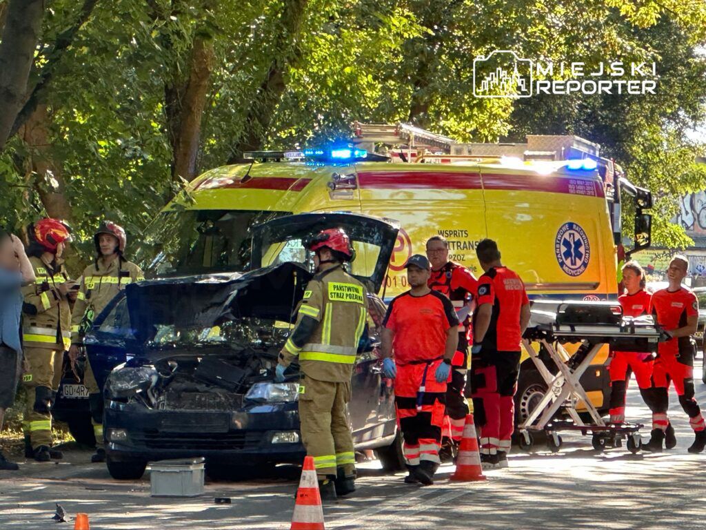 Warszawa: Zderzenie trzech pojazdów na Targówku. Wprowadzono ruch wahadłowy