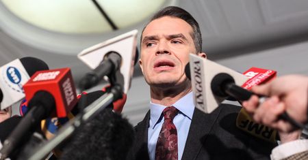 Strajk na kolei. Nowak krytykuje związkowców