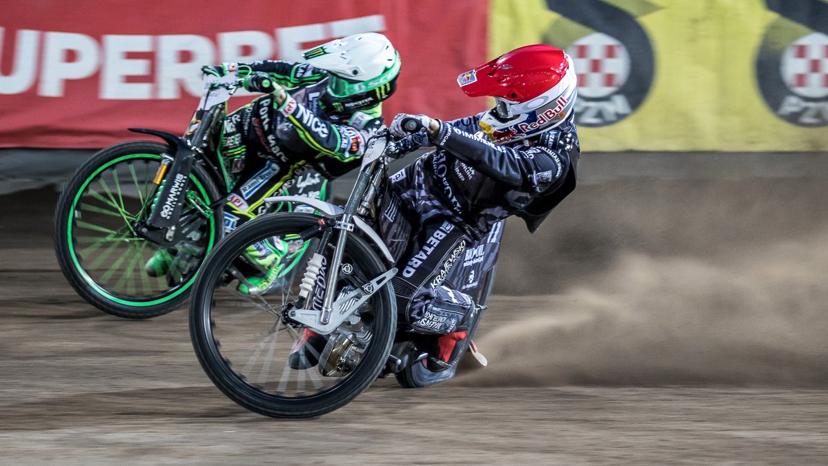 Zdjęcie okładkowe artykułu: WP SportoweFakty / Michał Chęć / Na zdjęciu: Patryk Dudek (kask biały) i Maciej Janowski (kask czerwony)