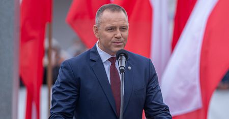 Tak Polacy ocenili Karola Nawrockiego. W sondażu dominują dwie emocje