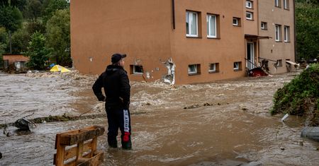 Stan klęski żywiołowej w trzech województwach. Polacy mogą być wzywani na wartę