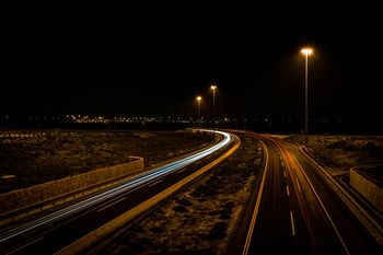 Wielka wymiana oświetlenia przy drogach w gminie Tarnów. Kilkaset starych opraw oświetleniowych zastąpiono energooszczędnymi LED-ami