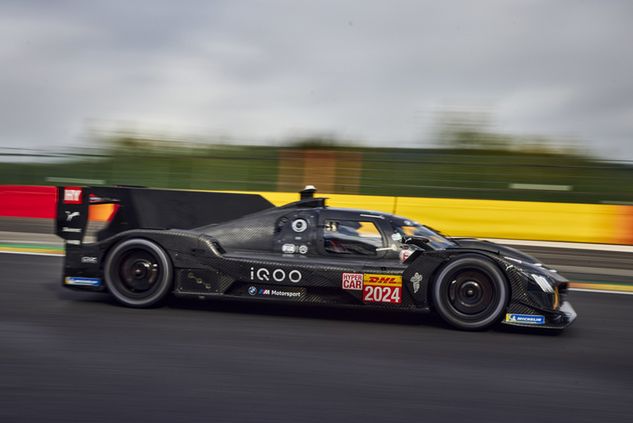 BMW podczas testów na Spa-Francorchamps