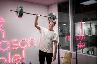 Firma miliardera o polskich korzeniach debiutuje w kraju. Odroczone płatności coraz popularniejsze