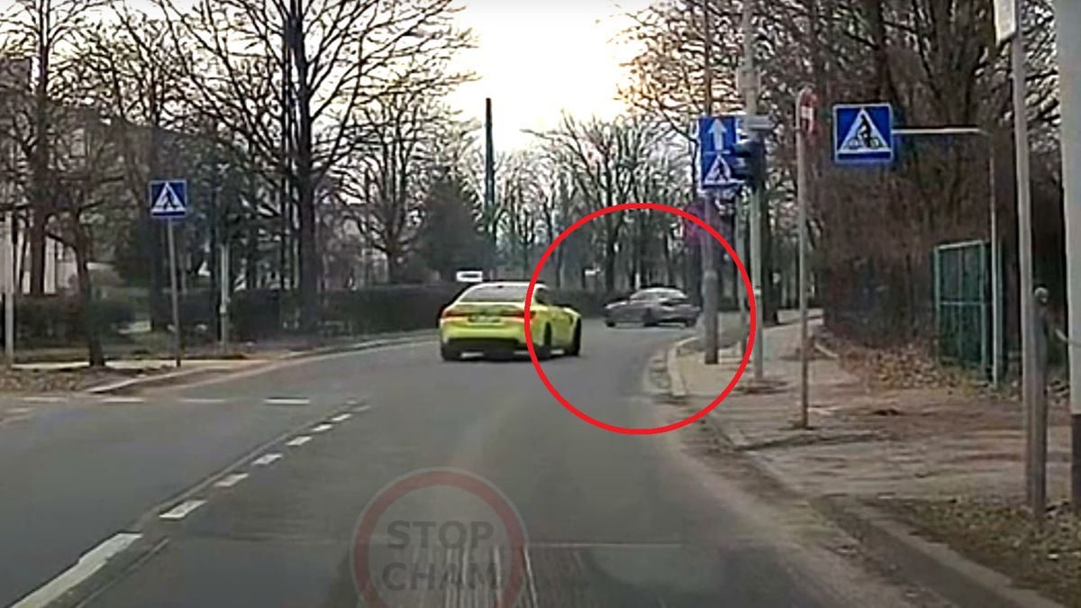 Celowy poślizg zakończył się uderzeniem w słup