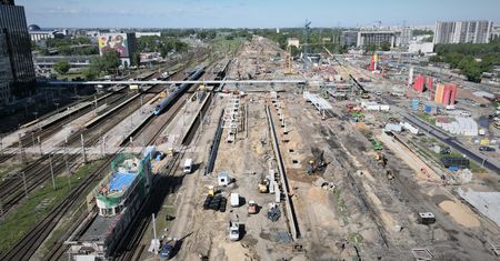 Warszawa. Na budowie stacji Warszawa Zachodnia zawisła wiecha. To tradycja z XIV wieku