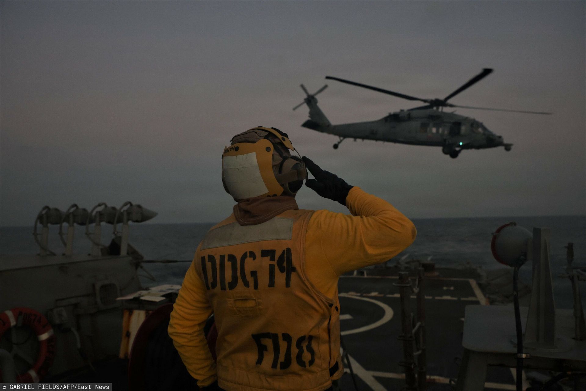 Działo się w nocy. Elitarne jednostki USA w Iranie, trwa misja ratunkowa