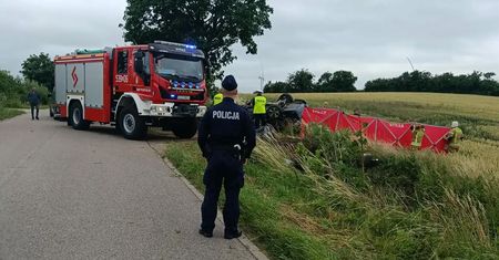 Wypadek w Postolinie. Wiadomo, co z kierowcą BMW