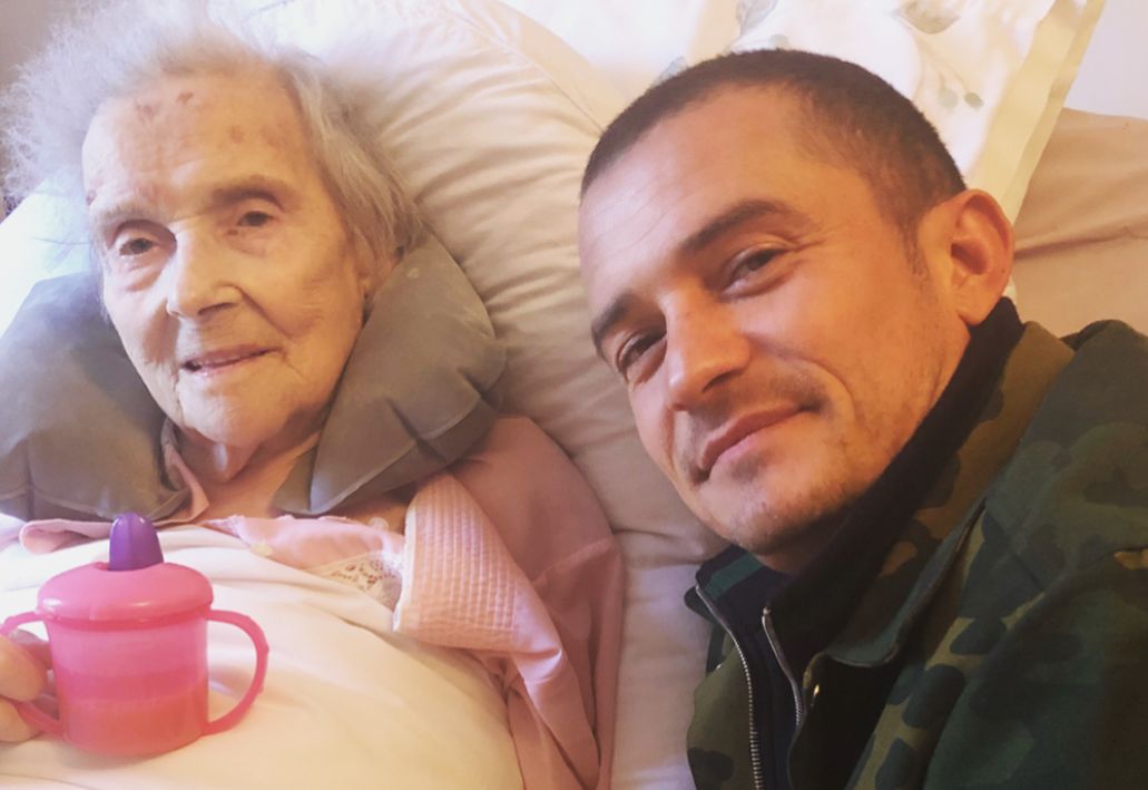 Orlando Bloom pokazał zdjęcie z umierającą babcią. Katy Perry okazała mu wsparcie