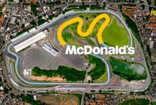 Łuk McDonald's na torze Formuły 1