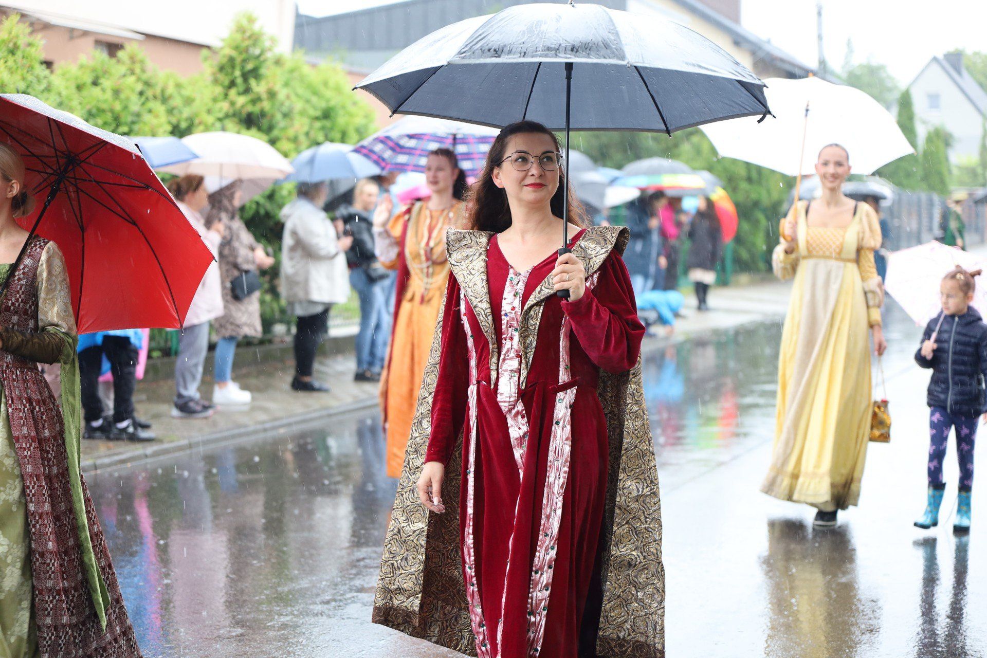 Kliknij strzałkę, aby przejść do następnych zdjęć!