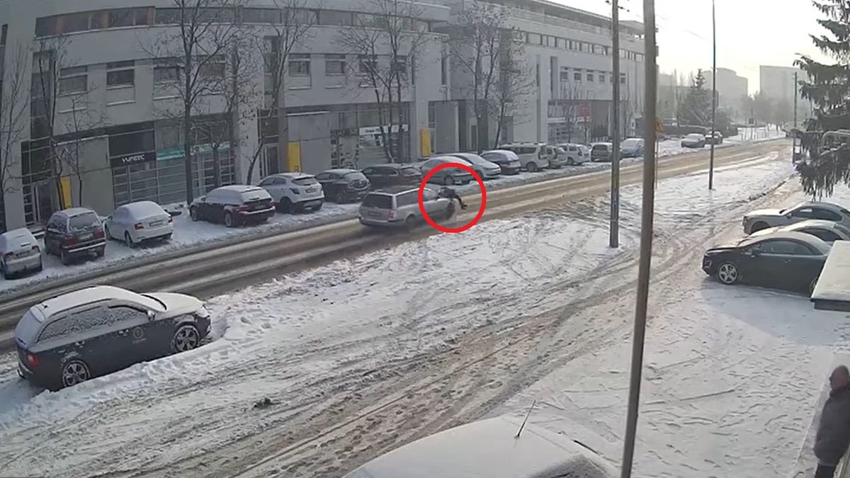 auto potrąciło dziecko