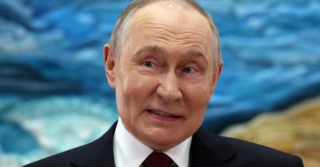 Torturowali i gwałcili więźniów w kolonii. Putin nagrodził ich szefa