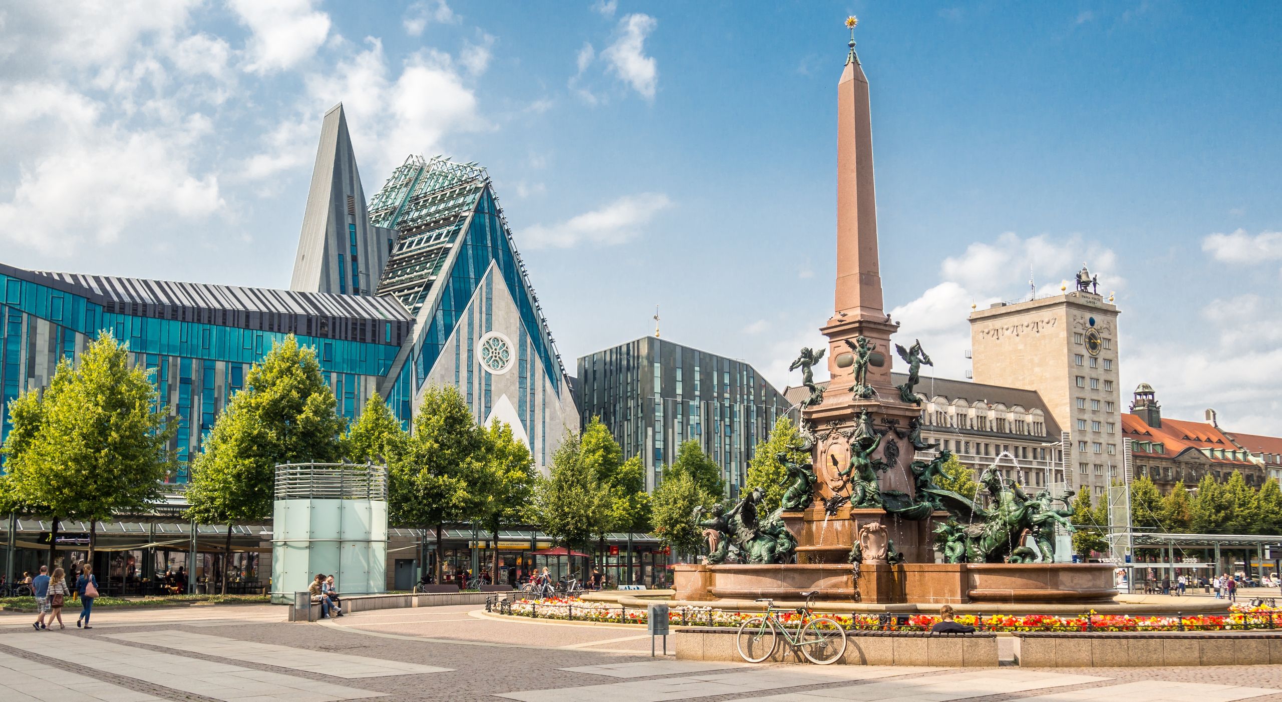 Panorama Augustusplatz - zderzenie historii i nowoczesności