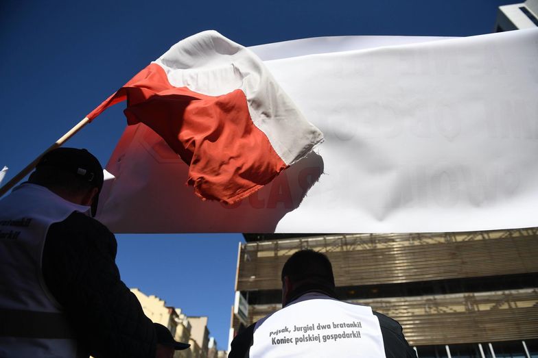 Rolnicy deklarują, że protestują w obronie polskiego rynku
