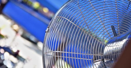 Nadchodzi fala upałów. Sprzedaż klimatyzatorów i wentylatorów wystrzeliła, ale towaru ma nie zabraknąć
